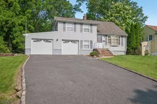 29 Spier Dr, Livingston, NJ 07039 - Photo 1