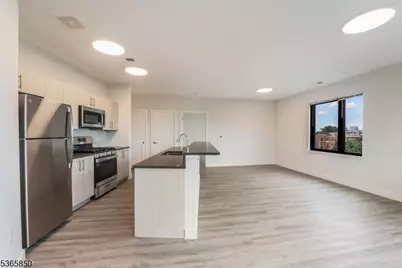 72 S Essex Ave #518, Orange, NJ 07050 - Photo 6