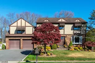 7 Winfield Ct, Fairfield, NJ 07004 - Photo 1