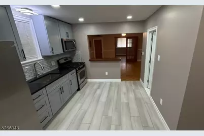 152 Court St 1 Floor, Elizabeth, NJ 07206 - Photo 2