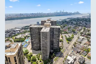 300 Winston Dr-C #1822, Cliffside Park, NJ 07010 - Photo 1