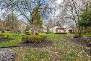 27 Bailey Pl, Sayreville, NJ 08872 - Photo 1