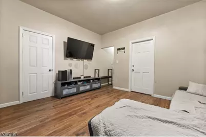 78 Willoughby St, Newark, NJ 07112 - Photo 6