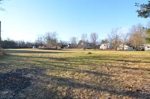 92 Park Ave, Flemington, NJ 08822 - Photo 2