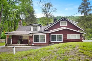 88 Lakeside Dr, Vernon, NJ 07461 - Photo 1