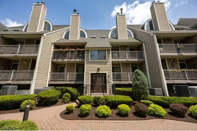 810 River Renaissance, East Rutherford, NJ 07073 - Photo 1