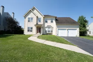 1732 Washington Valley Dr, Greenwich Township, NJ 08886 - Photo 1