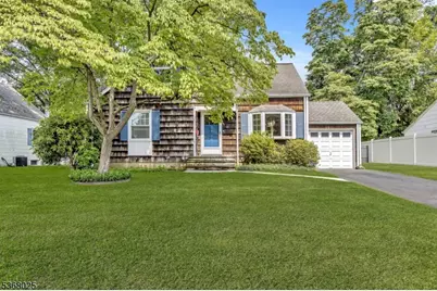 446 Oakridge Ave, North Plainfield, NJ 07063 - Photo 1