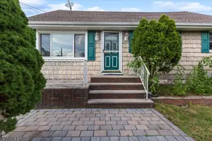 18 Westbury Rd, Woodbridge Township, NJ 08830 - Photo 1