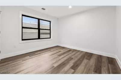 180 Carroll St, Paterson, NJ 07501 - Photo 26