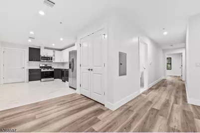 180 Carroll St, Paterson, NJ 07501 - Photo 16