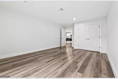 180 Carroll St, Paterson, NJ 07501 - Photo 18