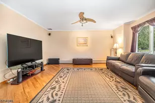 81 Columbus Ave, Totowa, NJ 07512 - Photo 6