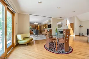 81 Columbus Ave, Totowa, NJ 07512 - Photo 8