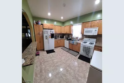 6 Emerson St, East Orange, NJ 07018 - Photo 4