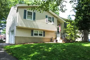 10 Carson Rd, Mount Olive, NJ 07828 - Photo 1