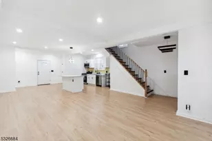 216 Renner Ave, Newark, NJ 07112 - Photo 4