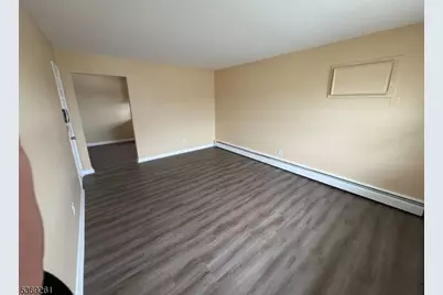 184 Meade St, Perth Amboy, NJ 08861 - Photo 4