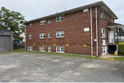 184 Meade St, Perth Amboy, NJ 08861 - Photo 2