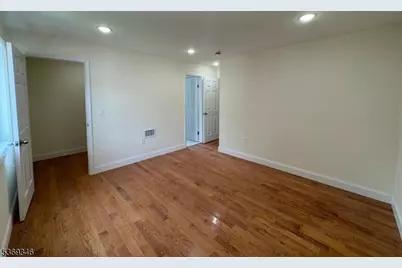 132 Steuben St, East Orange, NJ 07018 - Photo 4