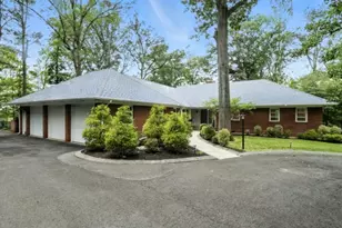 25 Timberline Way, Watchung, NJ 07069 - Photo 1