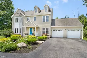 4 Telfer Dr, Vernon, NJ 07418 - Photo 1