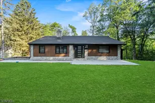 17 Longview Dr, Rockaway Township, NJ 07866 - Photo 1