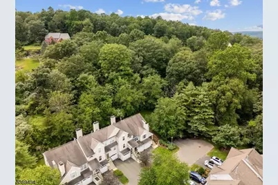 31 Rainier Ct, Allamuchy Township, NJ 07840 - Photo 1