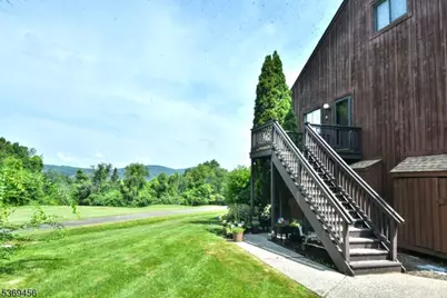 4 Acapulco Princess Pl U #8, Vernon, NJ 07462 - Photo 2