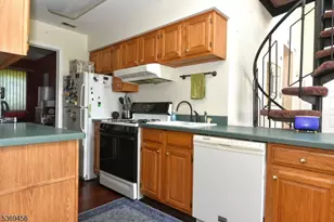 4 Acapulco Princess Pl U, Vernon, NJ 07462 - Photo 6