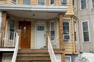 956 1/2 Dehart Pl, Elizabeth, NJ 07202 - Photo 1