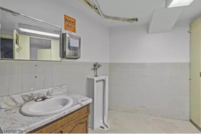 89 Main St, Little Falls Township, NJ 07424 - Photo 42