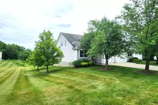 37 Fairchild Ln, Wantage, NJ 07461 - Photo 1