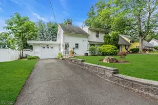 90 Ridge Rd, Woodbridge Township, NJ 07067 - Photo 1