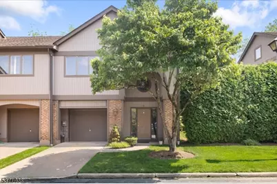 10 Maltese Dr, Fair Lawn, NJ 07410 - Photo 1