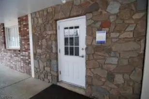 26 Main St, Flemington, NJ 08822 - Photo 2