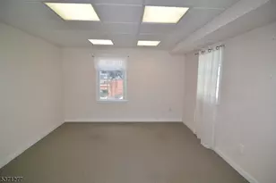 26 Main St, Flemington, NJ 08822 - Photo 4