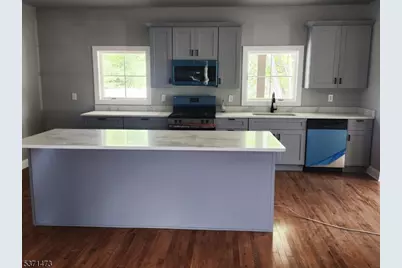 81 Belview Rd, Lopatcong Township, NJ 08865 - Photo 6
