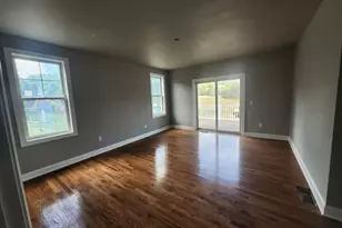 81 Belview Rd, Lopatcong Township, NJ 08865 - Photo 4
