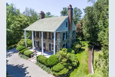 1 Robins Ln, Kinnelon, NJ 07405 - Photo 2