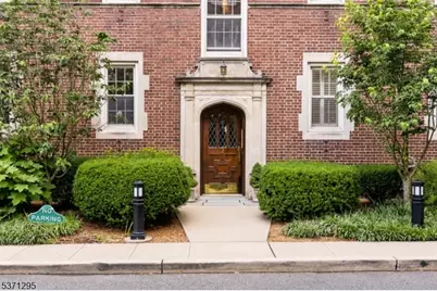 133 Summit Avenue Unit #10, Summit, NJ 07901 - Photo 1