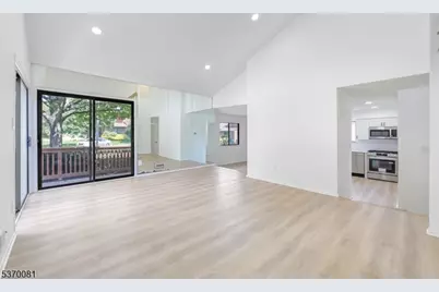 250 Ridgedale Ave #B-1, Florham Park, NJ 07936 - Photo 1