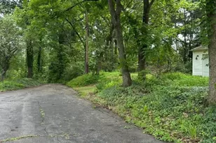 598 River Rd, Hillsborough Township, NJ 08844 - Photo 2