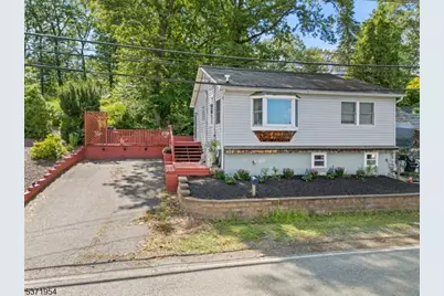 82 Fox Hill Rd, Parsippany, NJ 07834 - Photo 1