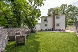 25 Evelyn Ct, Maplewood, NJ 07040 - Photo 26