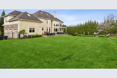 14 Michelle Ln, Livingston, NJ 07039 - Photo 36