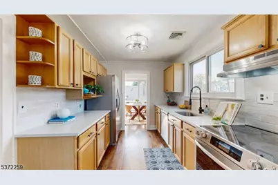 10 Ridgedale Ave West, East Hanover Township, NJ 07936 - Photo 1