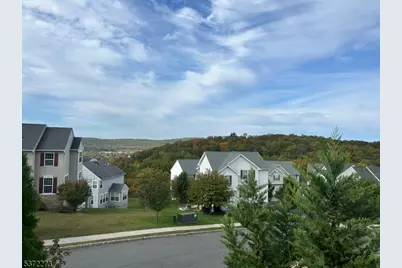 133 Sowers Dr, Mount Olive, NJ 07840 - Photo 2