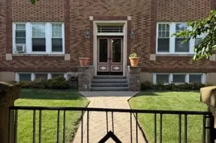 22 Baldwin St, Montclair, NJ 07042 - Photo 2