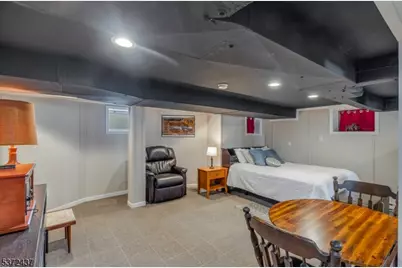 132 W 6th Ave, Roselle, NJ 07203 - Photo 30